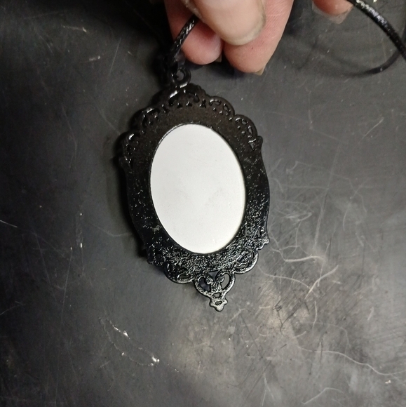 Black cord and pendant cross he is risen Christian catholic cameo necklace - Picture 3 of 6